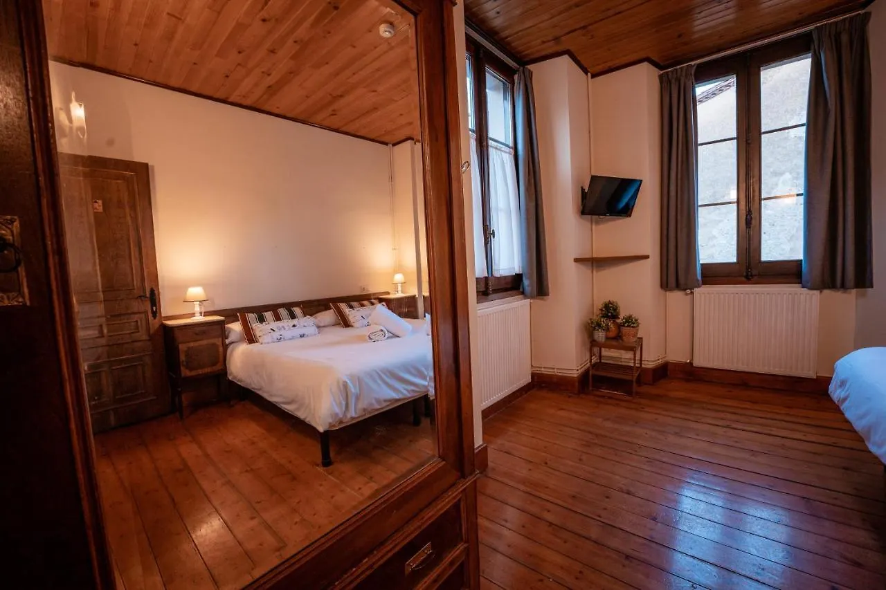 Hotel Mas De Xaxas Camprodon 2*,